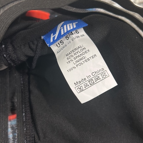 Hilor One piece Floral Swimsuit [S] - Picture 4 of 7